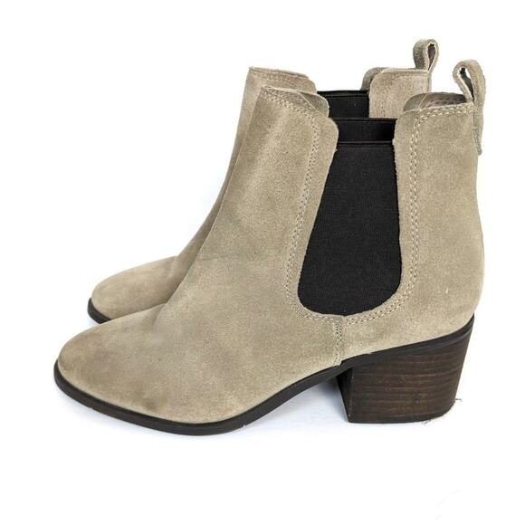 Madden Girl Womens Shoes Light Grey Camilla Suede Pull On Ankle Booties Size 8.5 - Picture 5 of 9